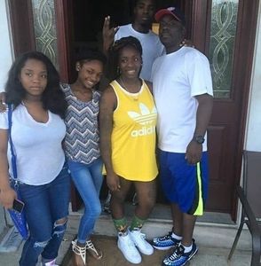 Meet your Posher, Kenneth